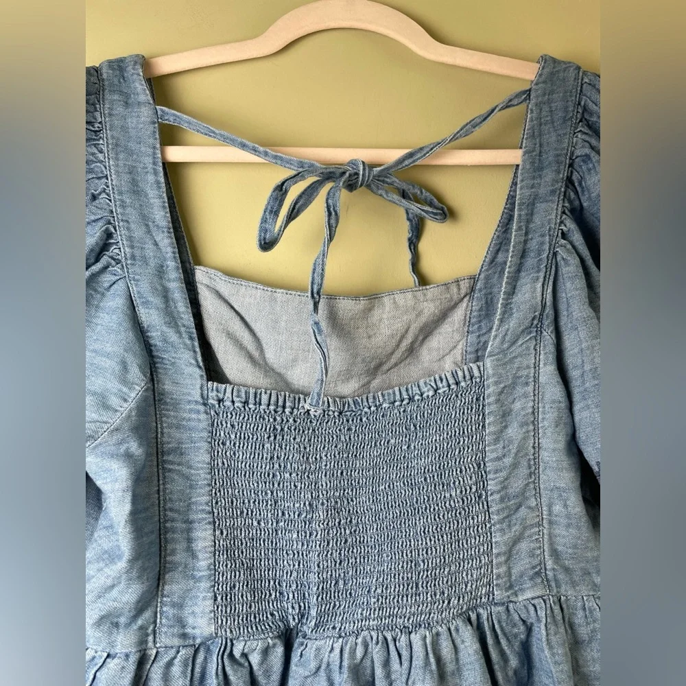 OLD NAVY 100% Cotton Smocked Denim Boho Blouse Seersucker Design Flutter Sleeve - Picture 7 of 10